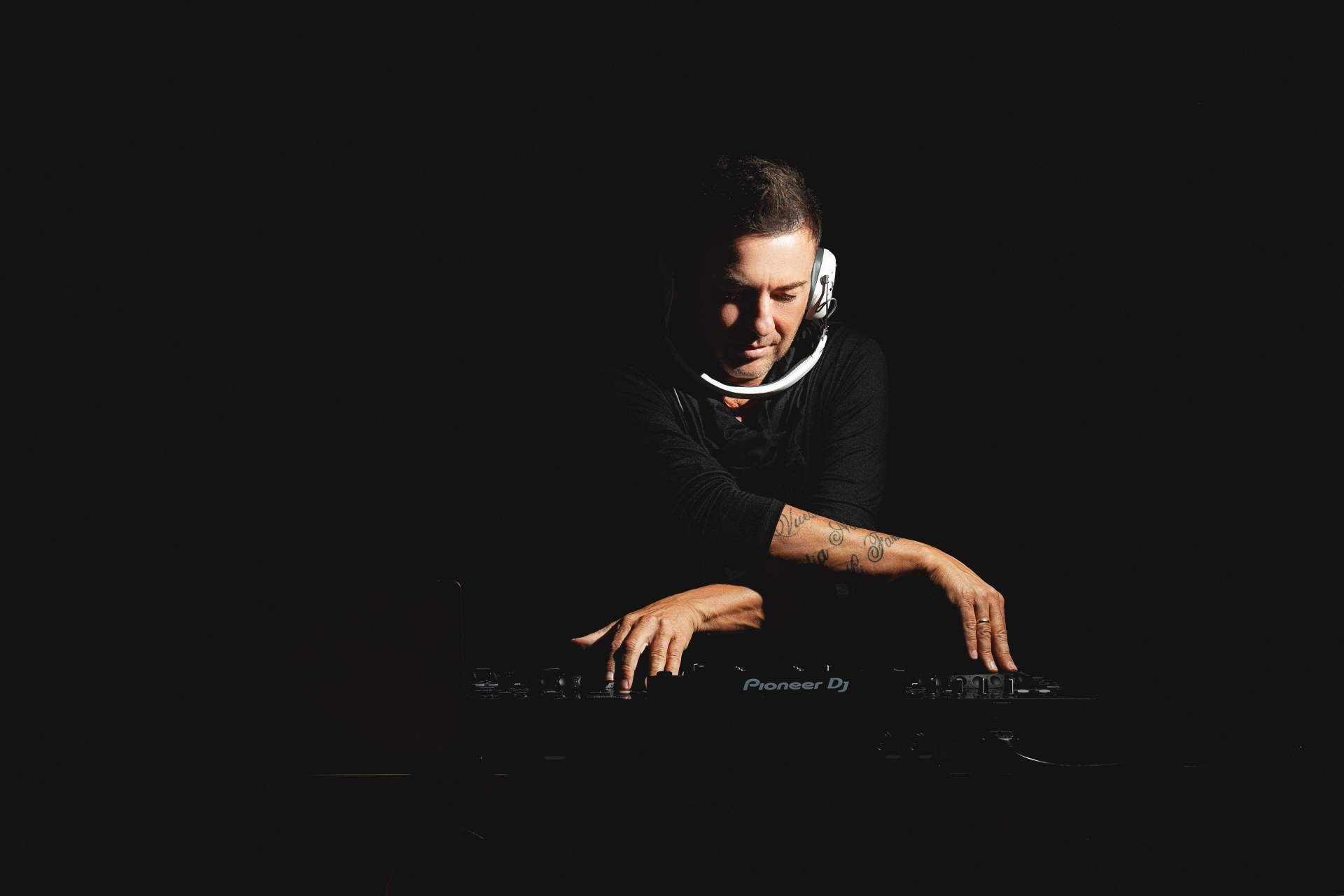 Una noche única con la compañía de DJ 3Pac