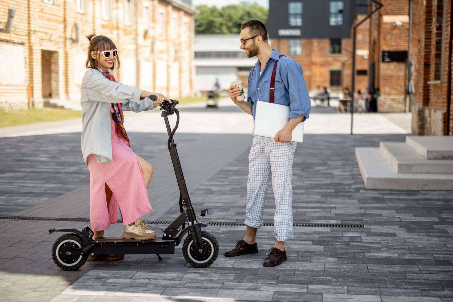 HTO Urban Mobility es una tienda de patinetes eléctricos ubicada en Madrid donde se pueden comprar o reparar vehículos eléctricos