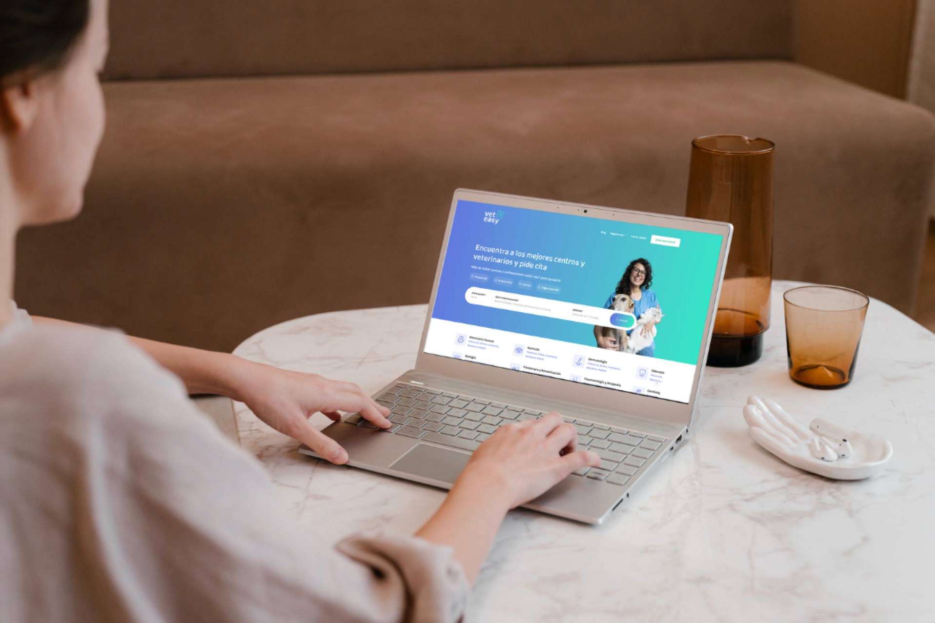 Encontrar clínicas veterinarias de confianza y cerca con la ayuda de VetEasy
