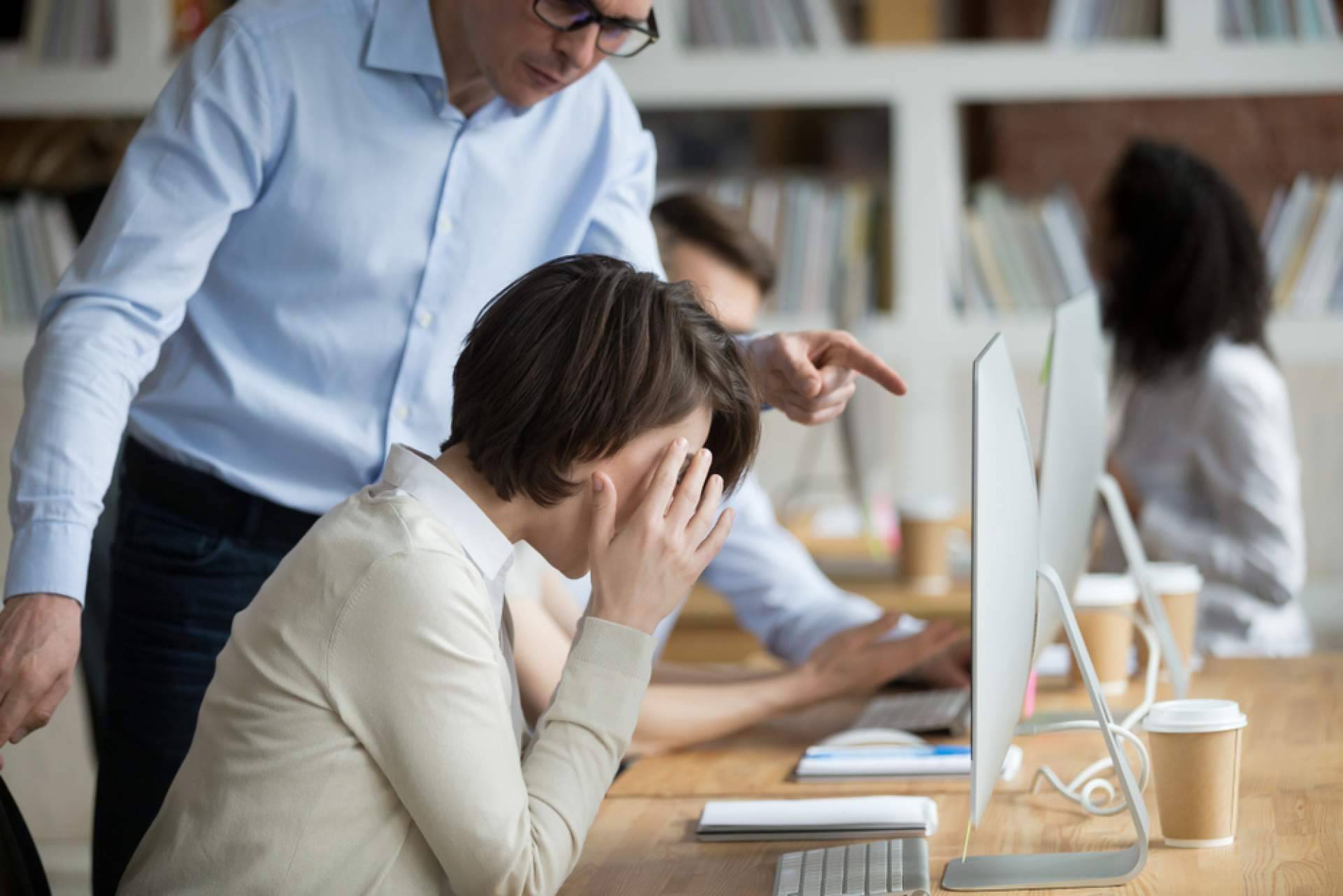 ¿Cómo encontrar abogados en Tenerife para hacer frente a casos de mobbing laboral? Villaquirán Abogados