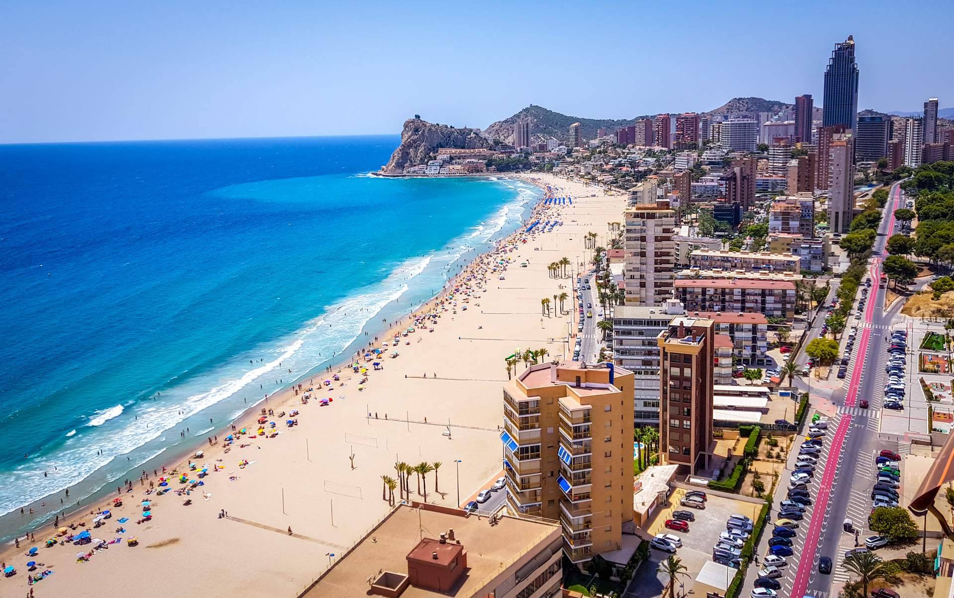 La AMT destaca algunos de los mejores destinos de España para disfrutar de sol y playa