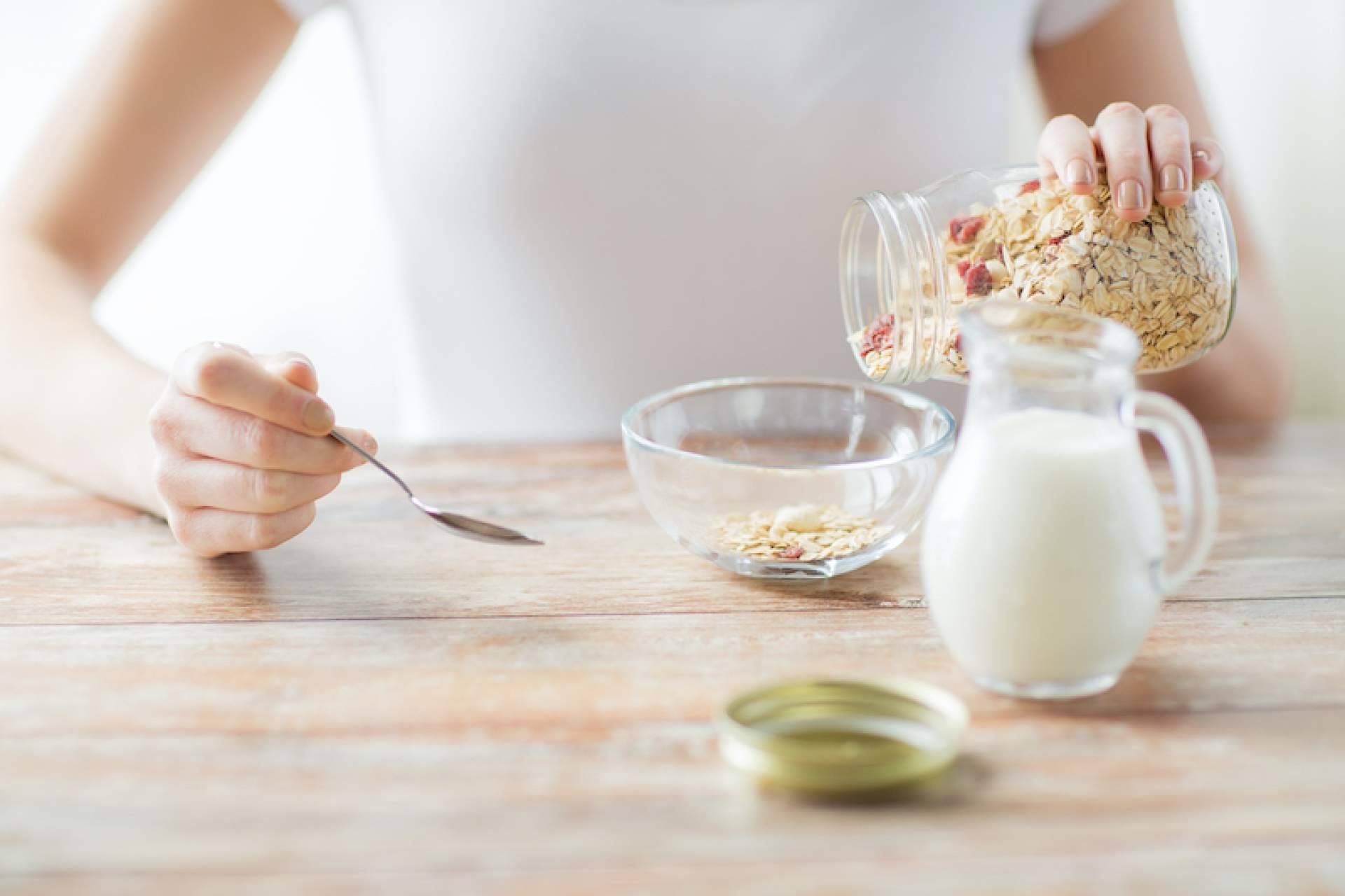 Todos los beneficios de la harina de avena sabor Brownie de Beverly Nutrition