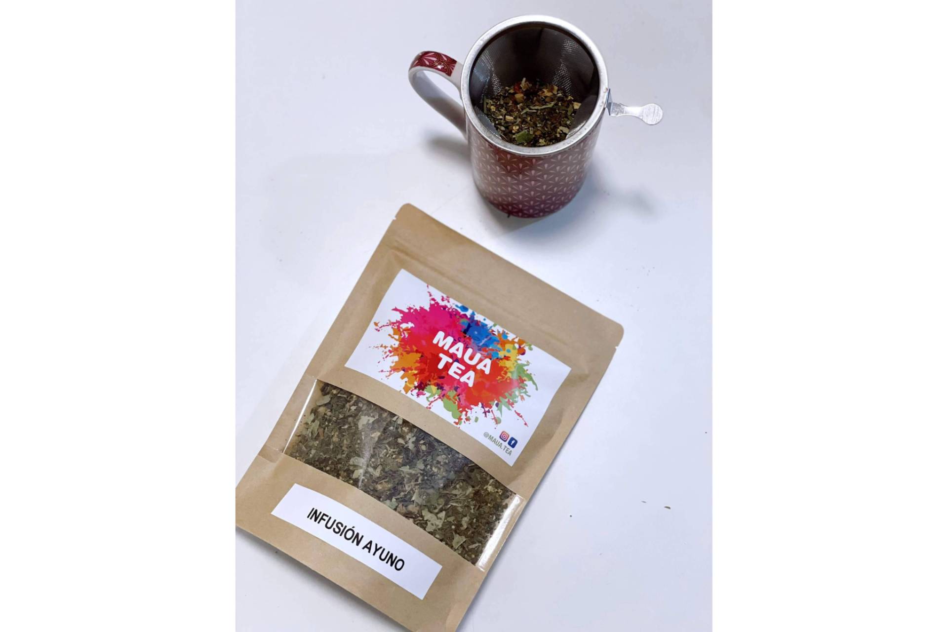 Sebastián, el nutricionista, triunfa con su marca de infusiones y tés Maua Tea