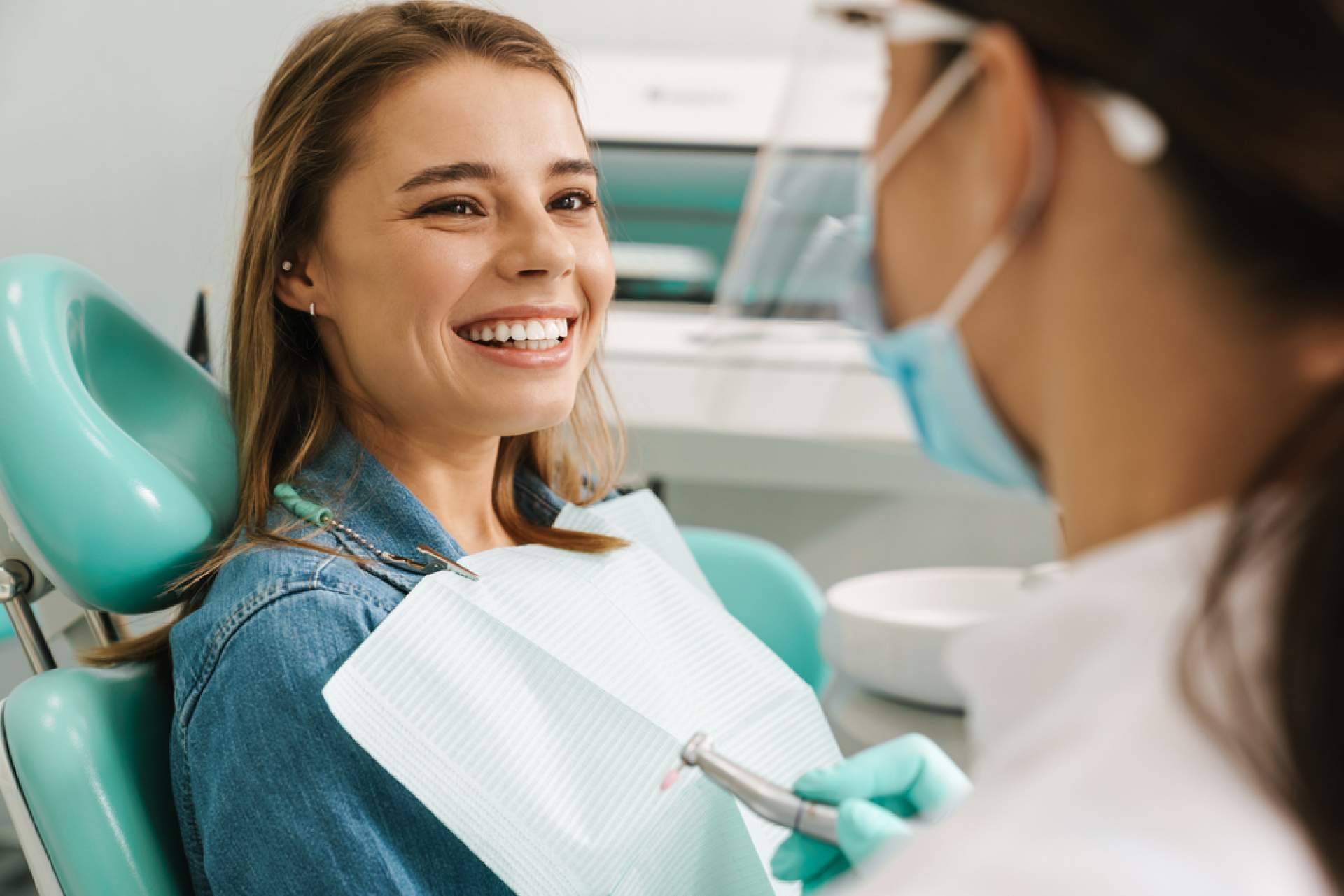 ResidentLive, clínica dental en Madrid con especialistas en periodoncia