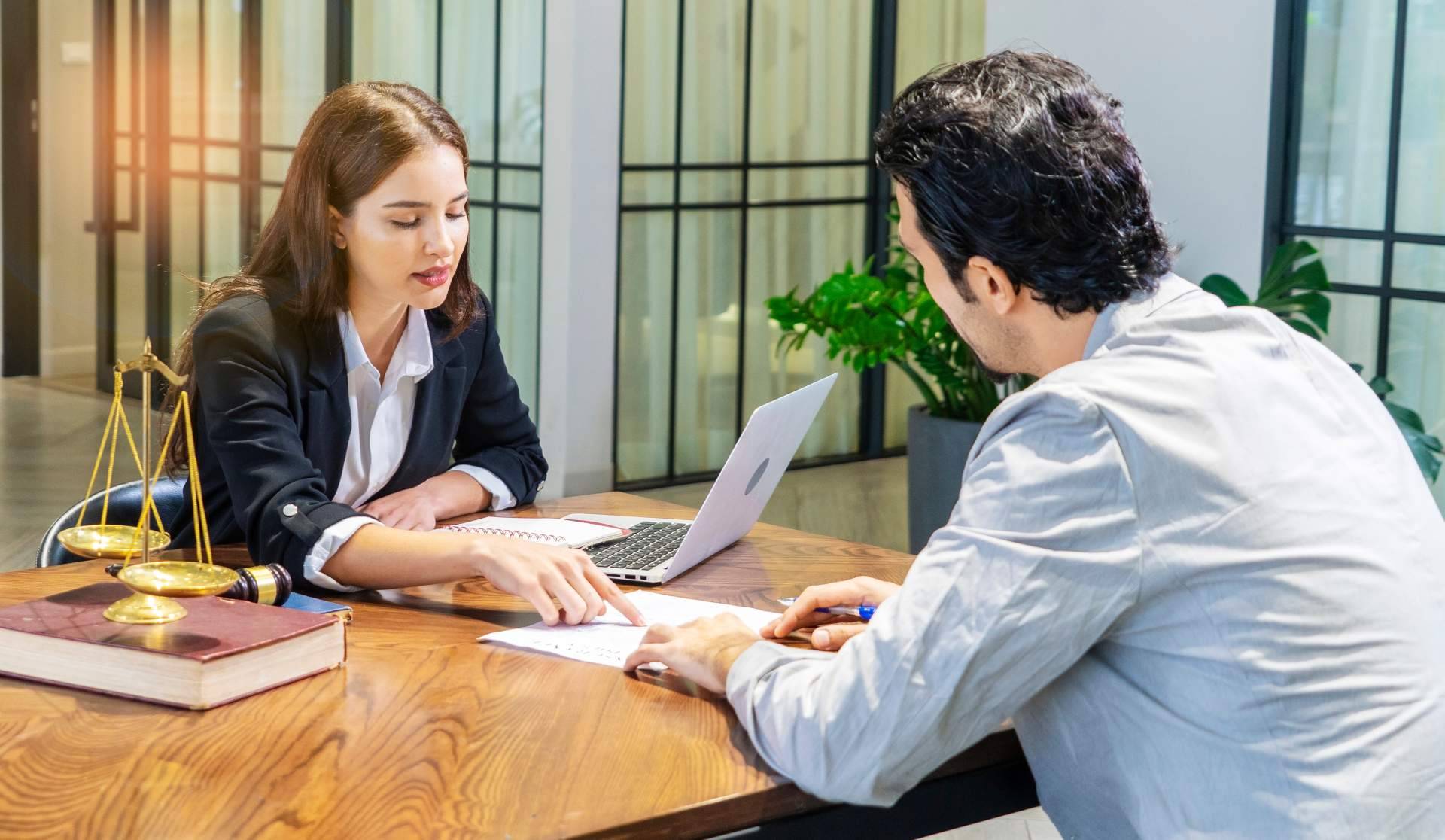 El despacho experto en arraigo laboral para extranjeros, Banchio Abogado