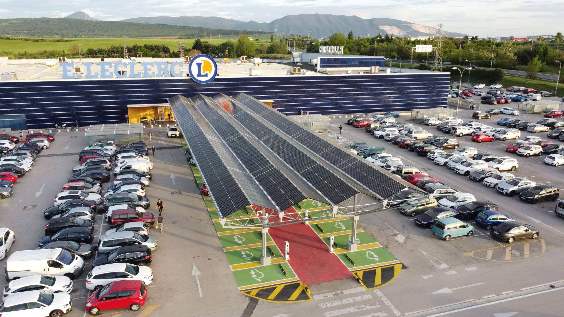Etecnic inaugura 32 nuevos puntos de recarga para vehículos eléctricos en La Morea, Navarra