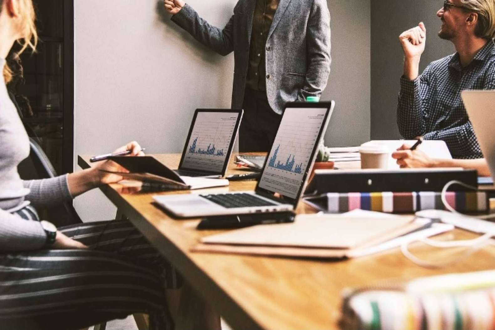 Es importante la especialización del abogado en los delitos empresariales, por V&V