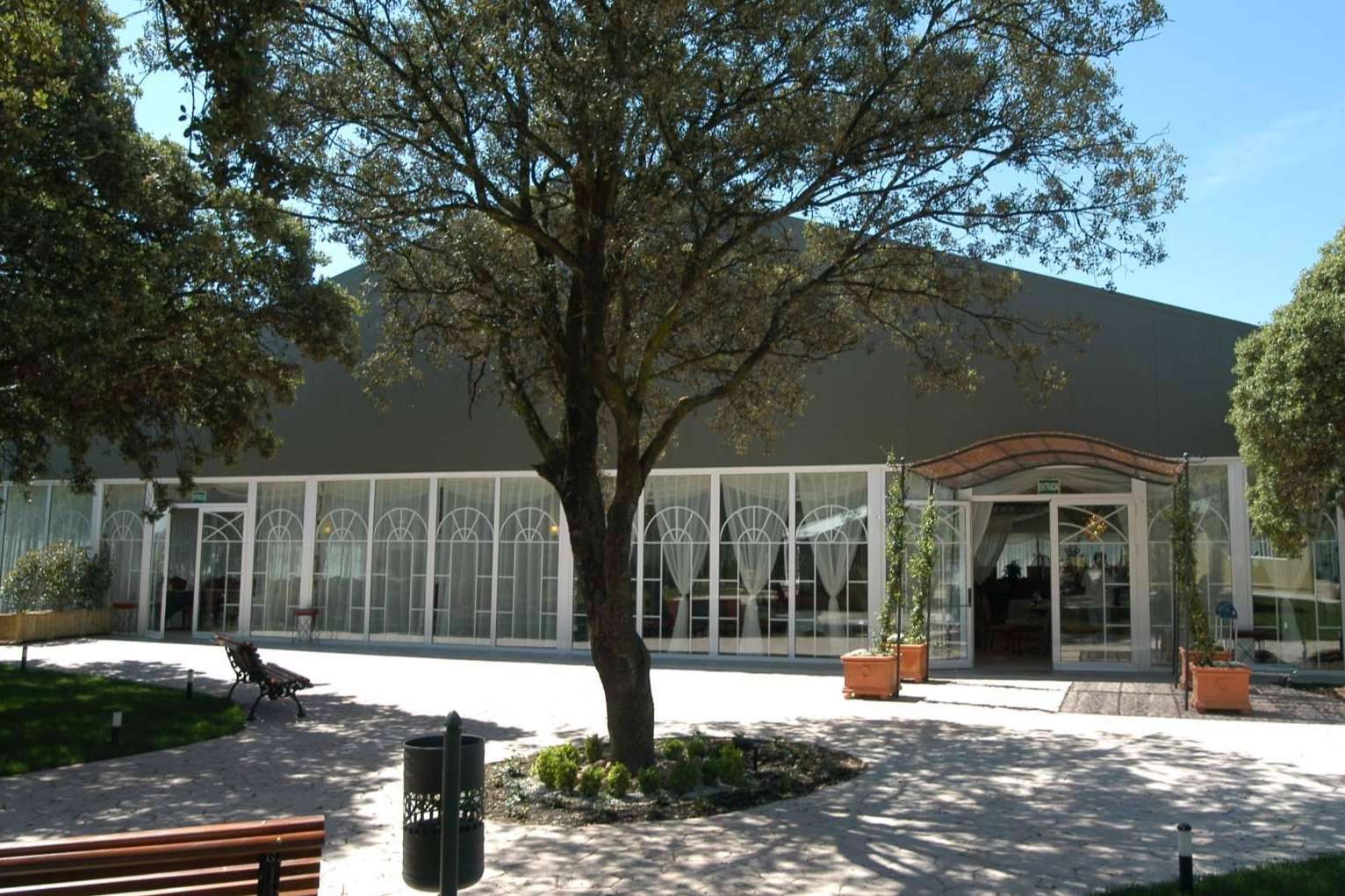 Carpas y naves desmontables ligeras con ForoTec