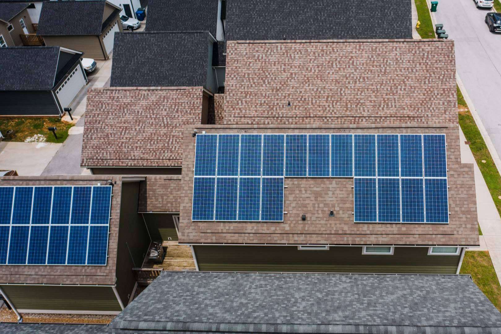 Lumisolar explica los diferentes tipos de subvenciones que hay para la instalación de placas solares