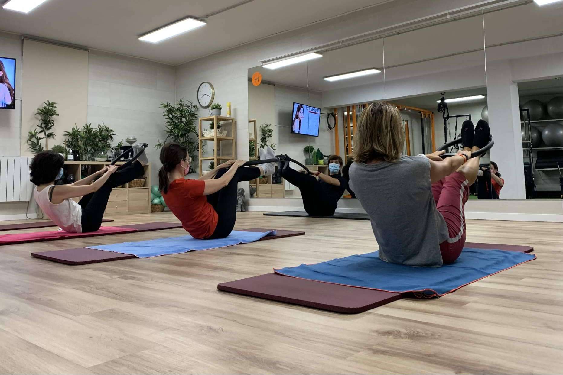 Practicar pilates en Madrid con el programa completo de Clínicas H3