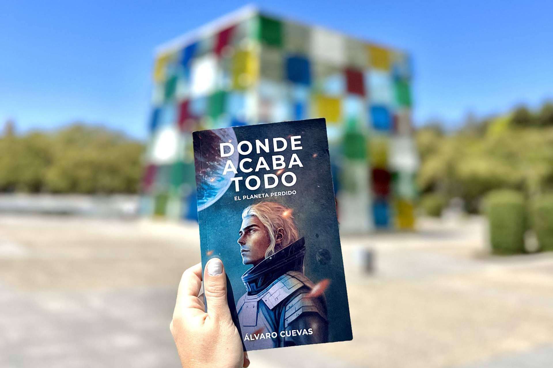 El éxito de la novela 'Donde acaba todo, el planeta perdido', de Álvaro Cuevas