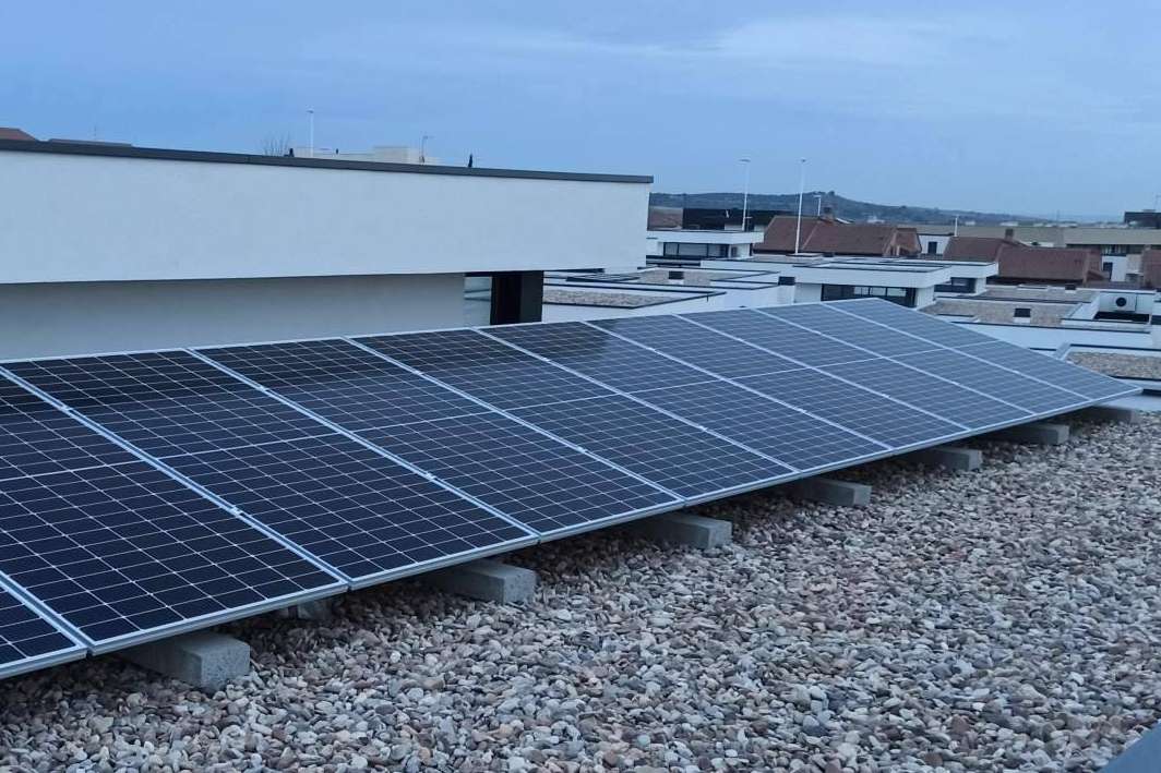 Instalación de energía solar fotovoltaica y placas solares en Madrid y Toledo, con Silithium