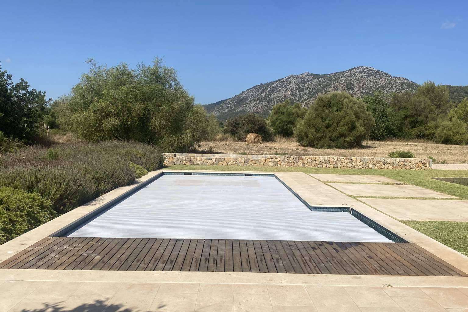 Ingerclima es una empresa fabricante de cubiertas automáticas para piscinas