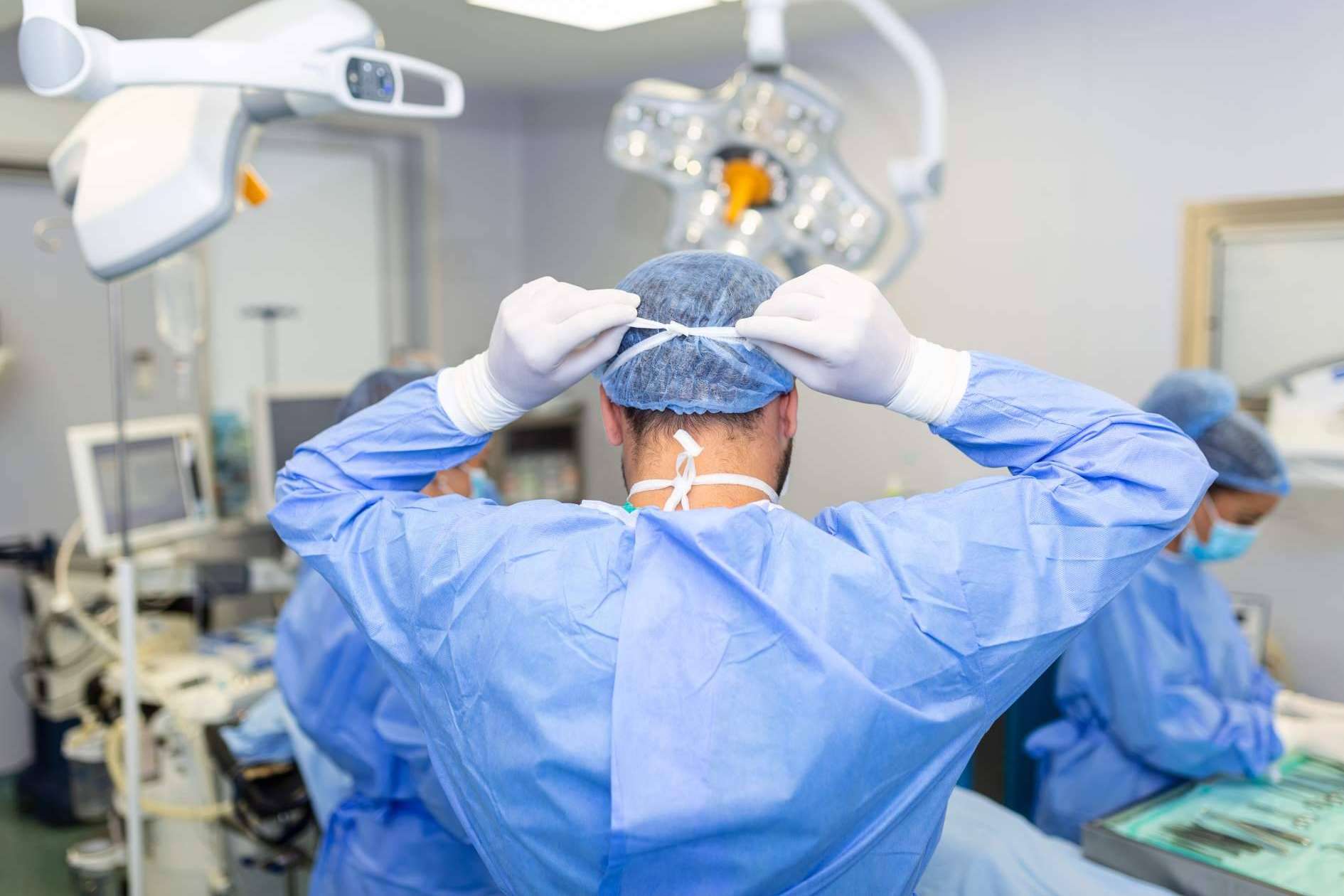 ¿En qué consiste la cirugía de columna lumbar por vía lateral?