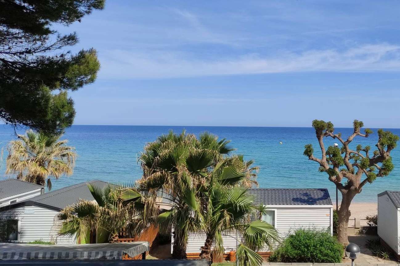 Parcelas de Alannia Els Prats y Alannia Costa Dorada, una excelente opción para campistas junto al mar