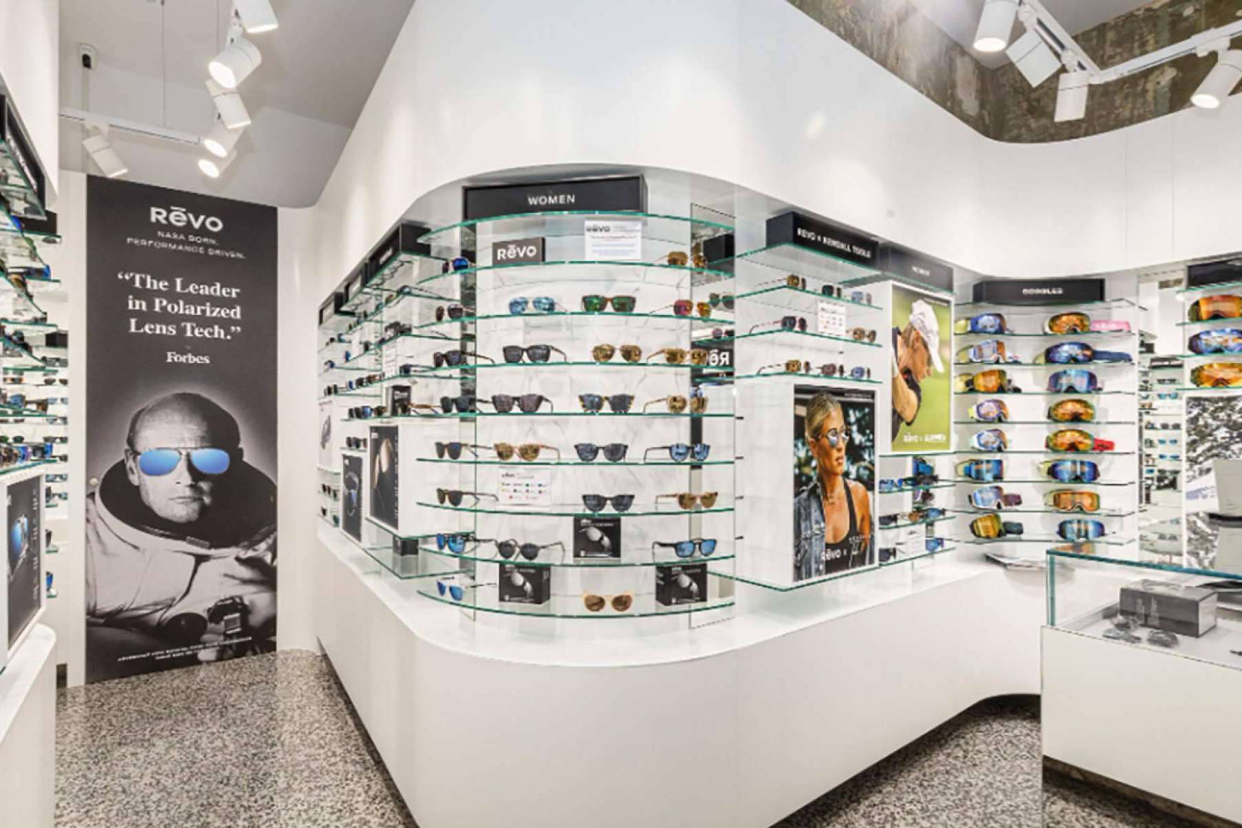 Las gafas de sol de alto rendimiento y estilo innovador de Revo deslumbran Barcelona