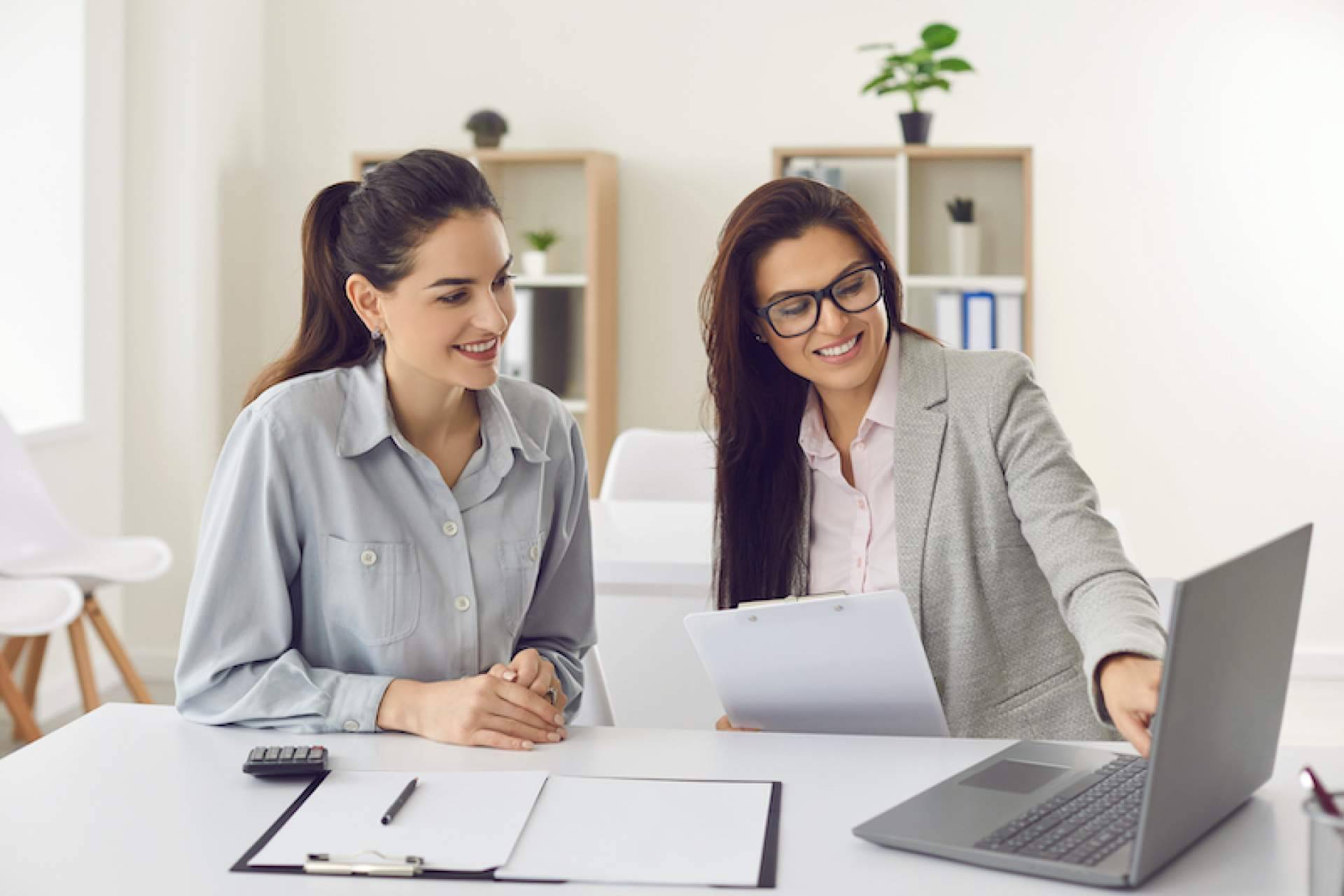 Cross Consulting RRHH ofrece una asesoría laboral, fiscal y contable
