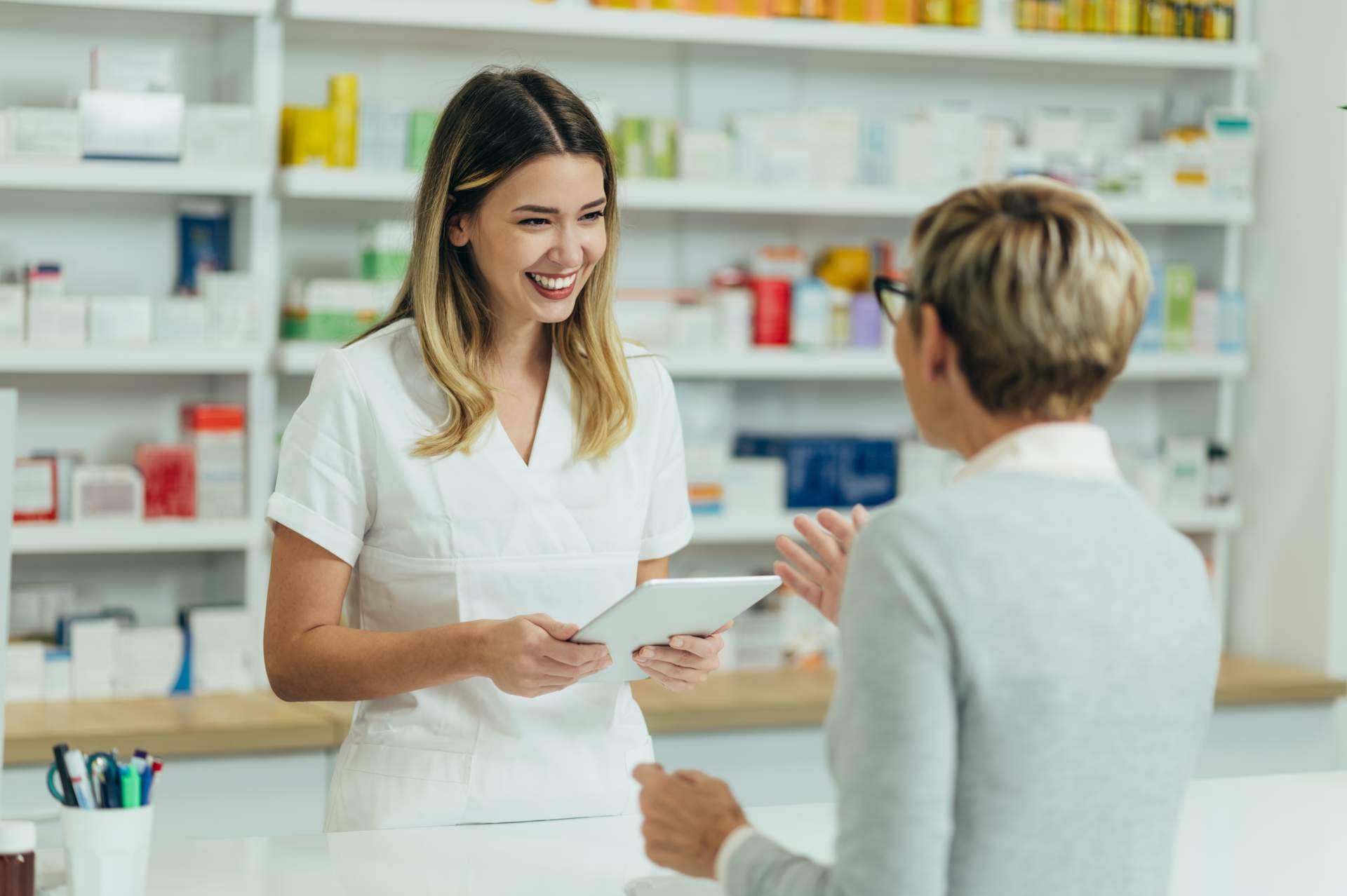 Los pasos para formar parte de los farmacéuticos de Sevilla de Grupo Farma10