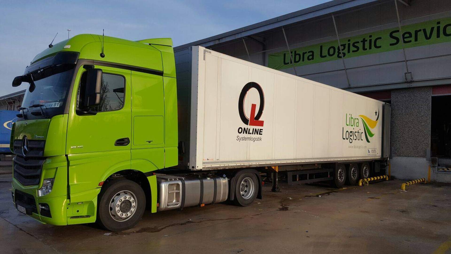 15 años reduciendo los plazos de entrega para envíos de grupaje con Europa por Libra Logistic