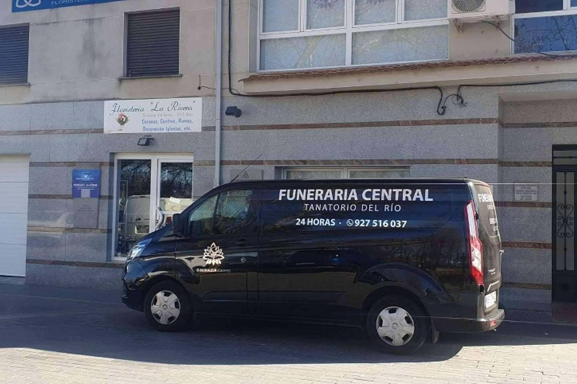 El tanatorio Cáceres Funeraria Central de Moraleja asegura que la familia del fallecido puede escoger los servicios funerarios que desee