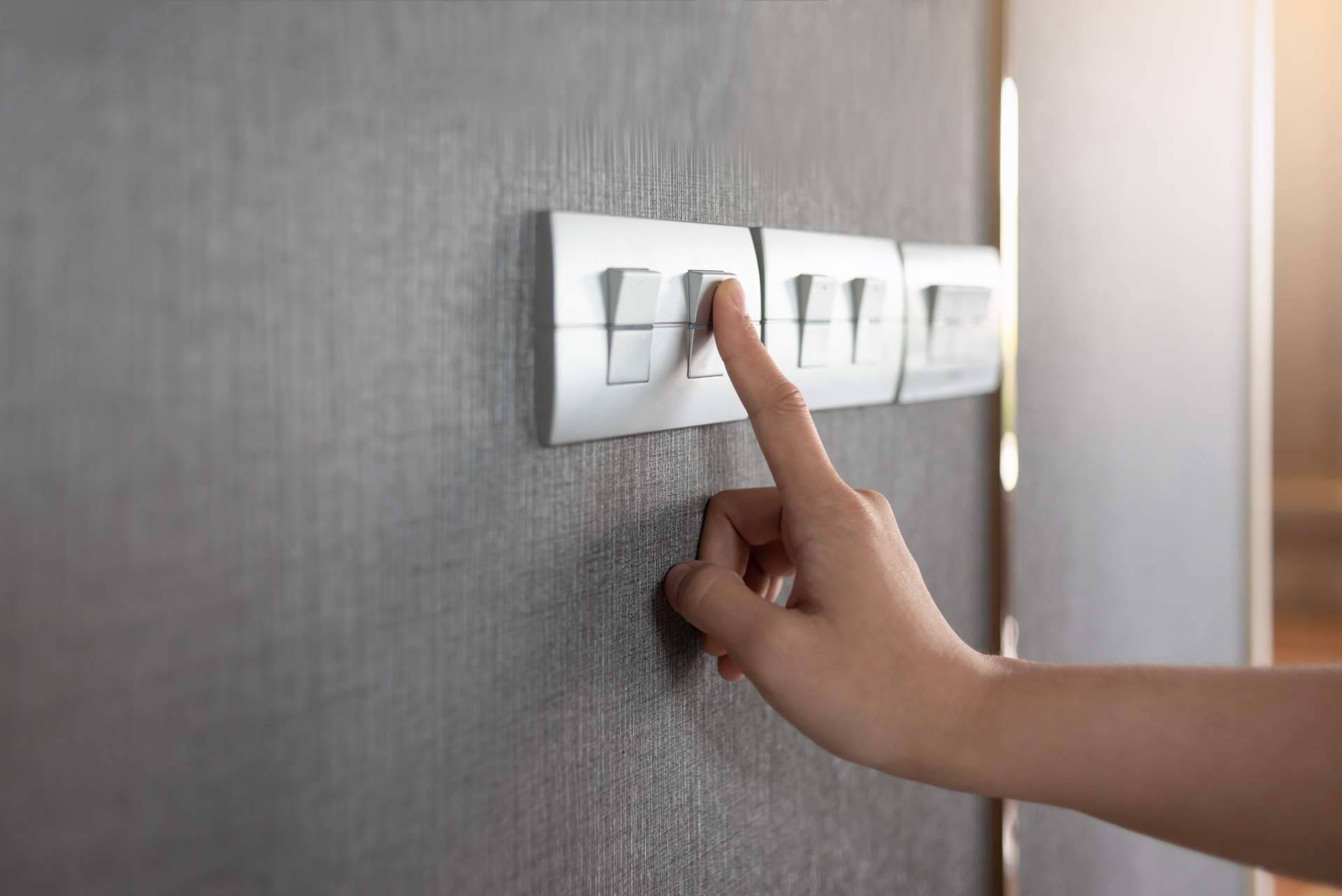 Cambio de mecanismos eléctricos antiguos por actuales sin obra, de la mano de Latiendadeelectricidad
