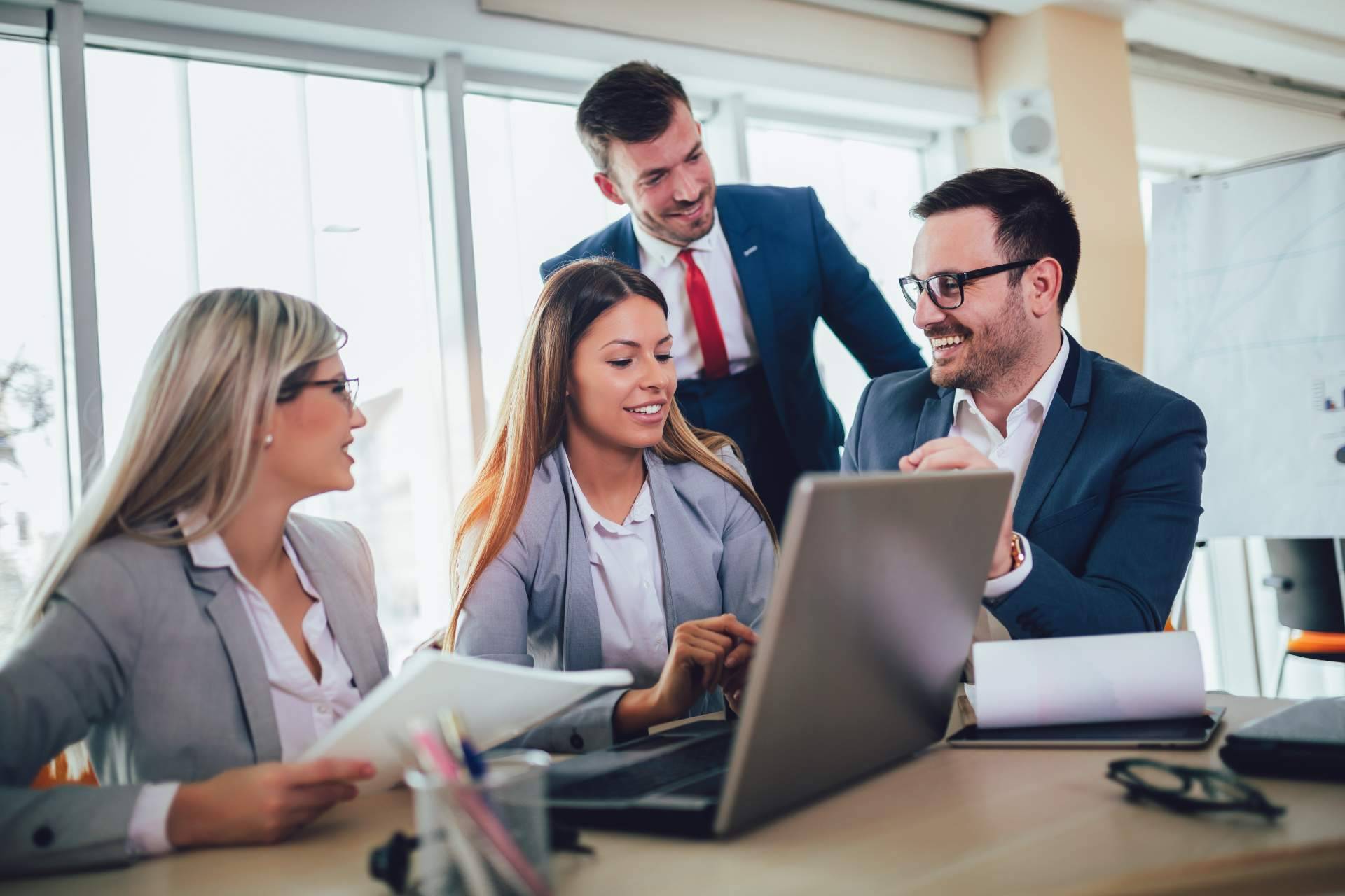 ¿Cuáles son los beneficios del coaching grupal para empresas, de la mano de Míriam Pascual?