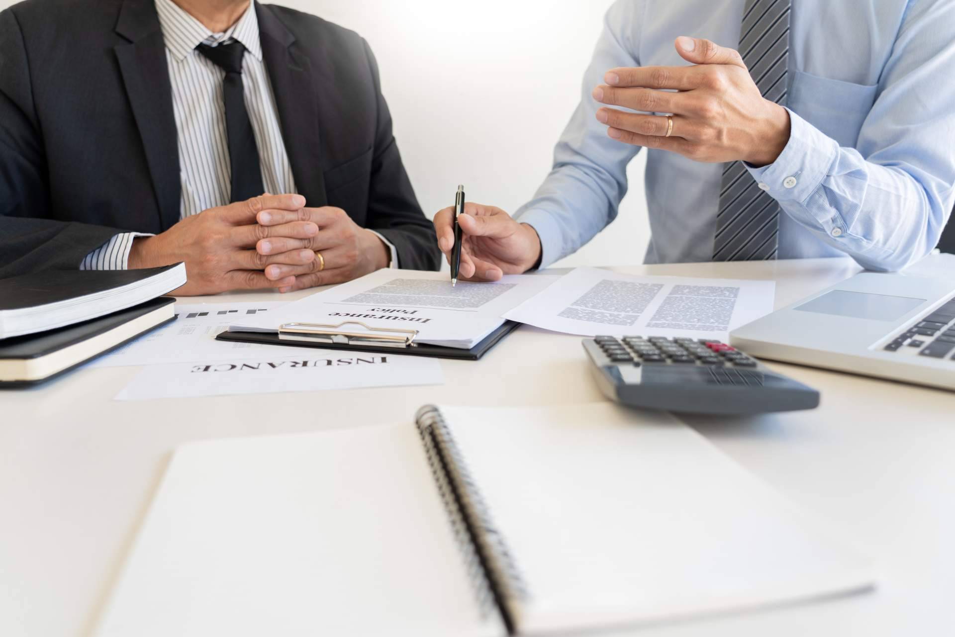 Escribano Martín y su equipo profesional de correduría de seguros, contratar sus servicios de asesoramiento