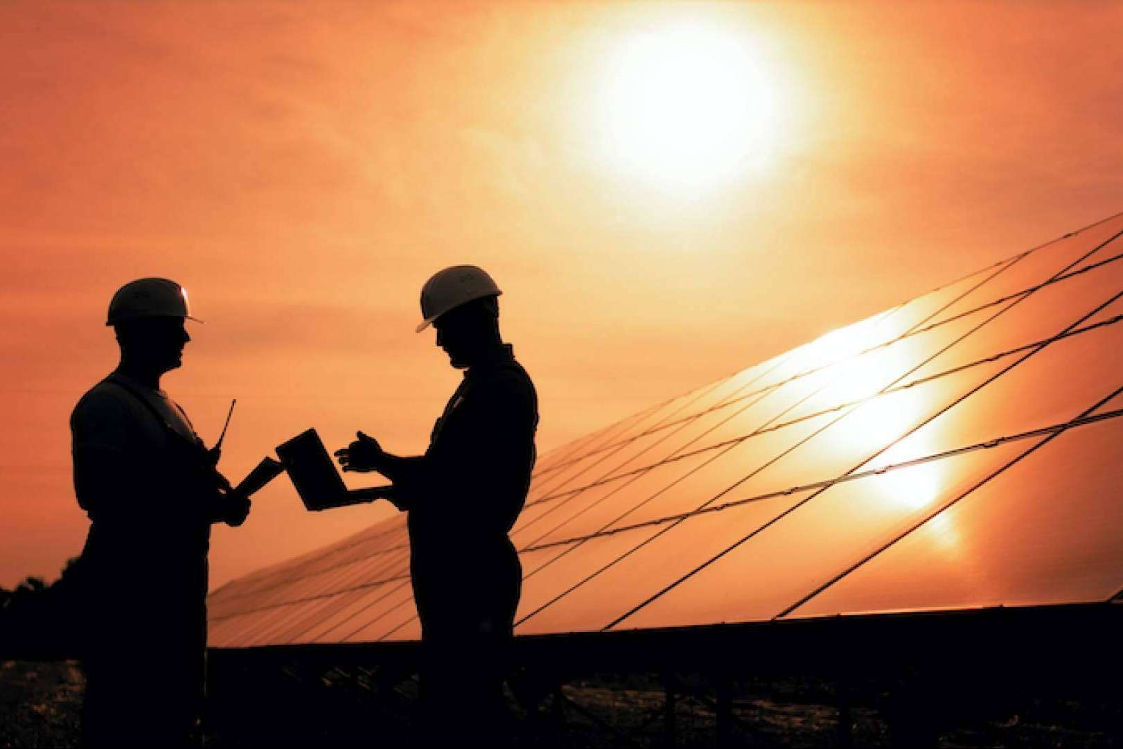 Precios económicos y profesionales en la instalación de placas solares, en Soletec