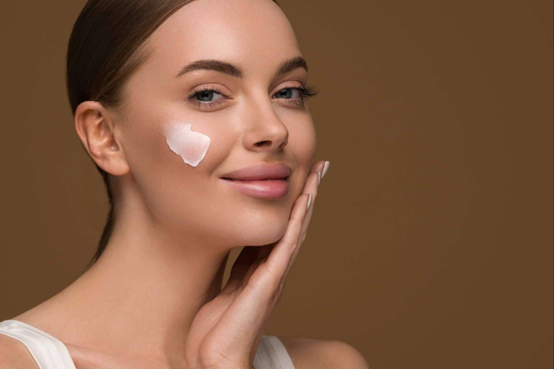 Es posible mantener una piel luminosa y radiante con la crema sérum de Esbeltia.com