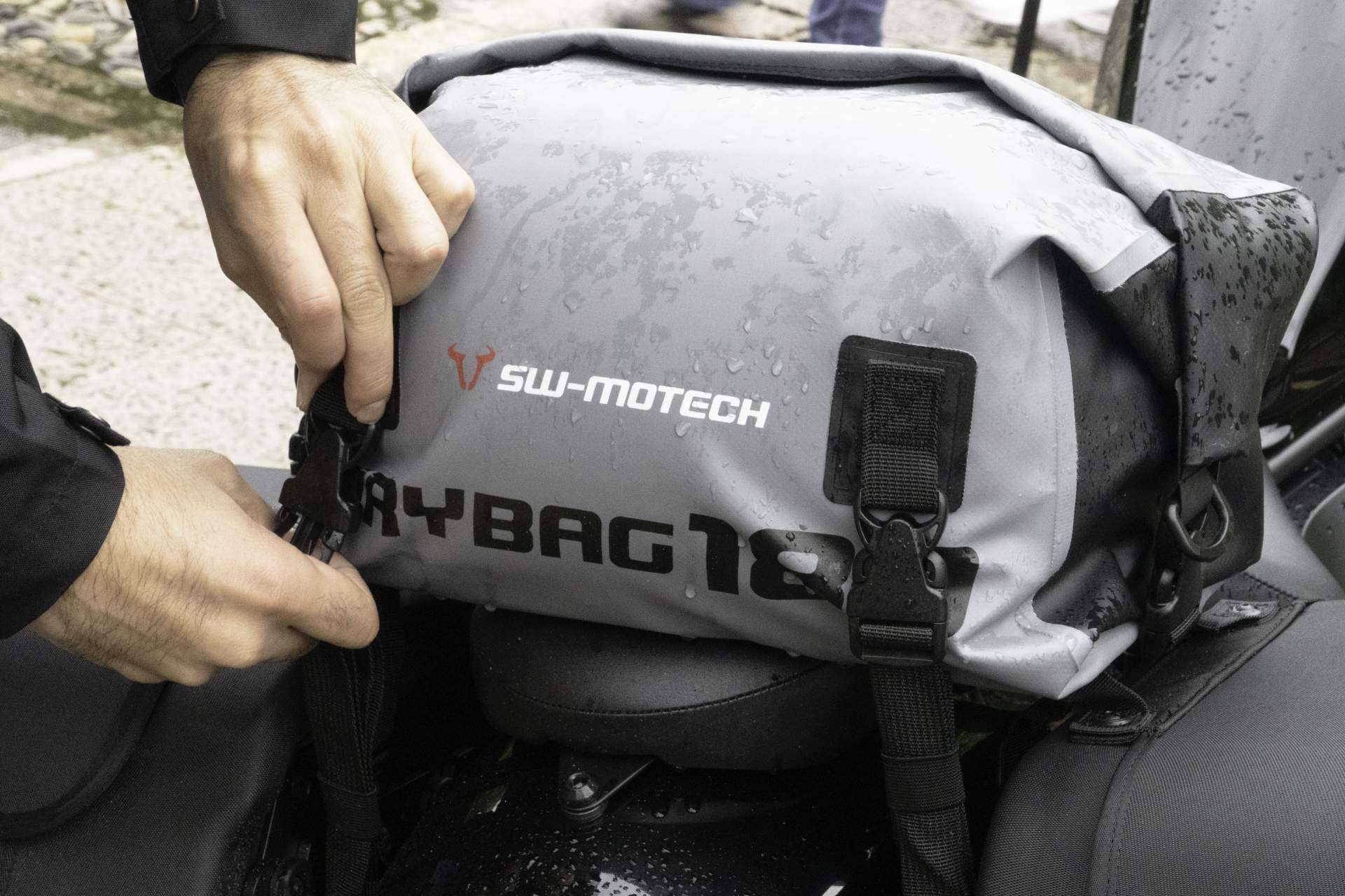 Con el equipaje para moto de SW-MOTECH, este verano, nadie olvidará nada en casa