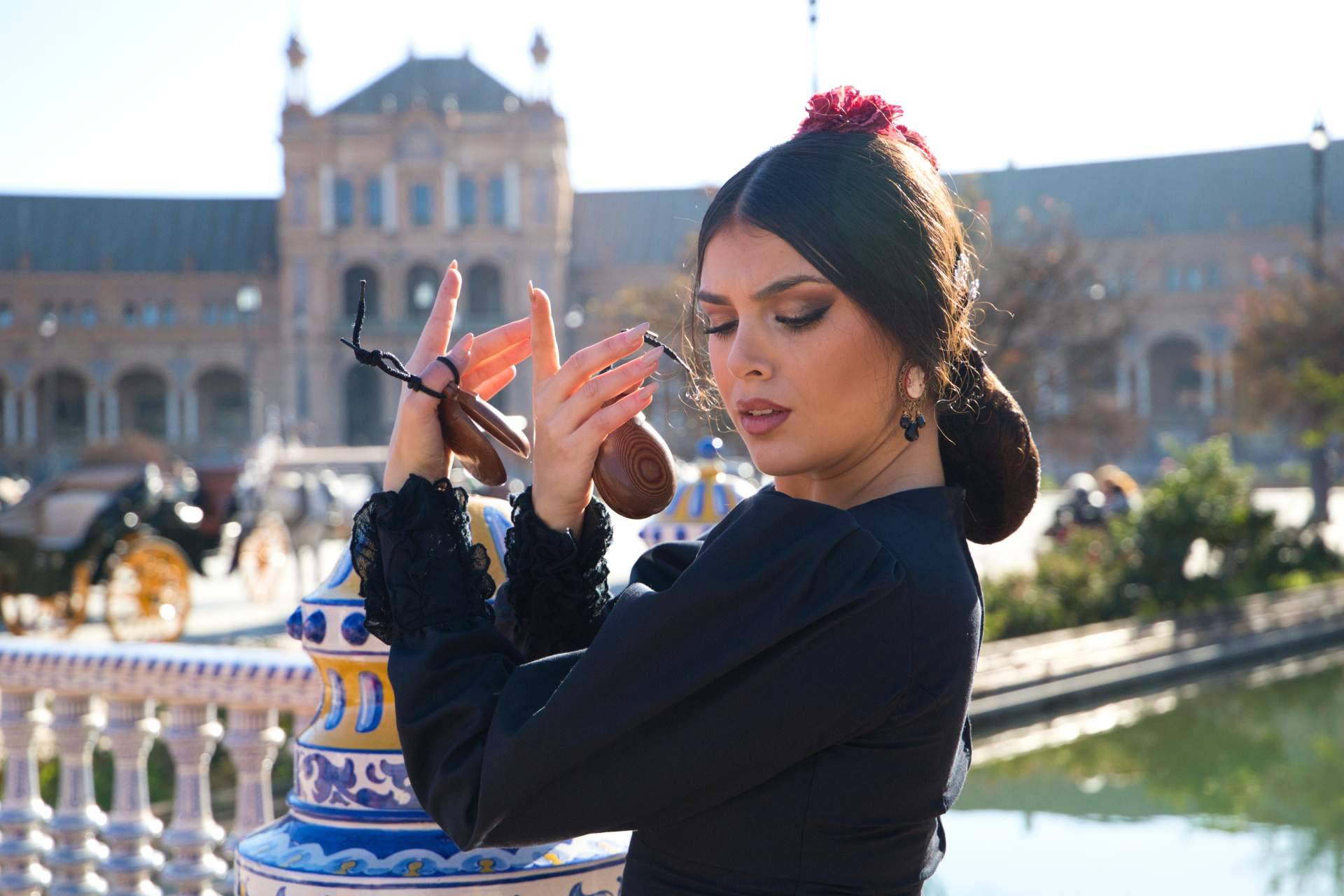 Viva la Feria y los pendientes de flamenca para lucir en la Feria 2023
