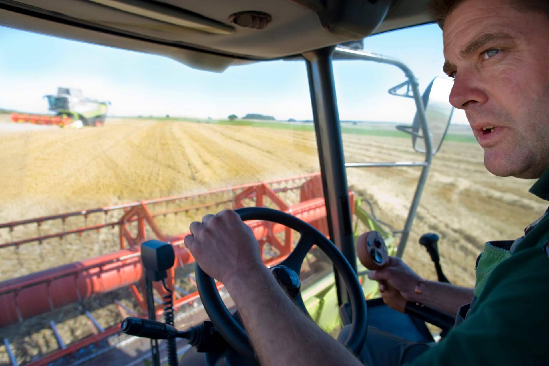 Satelicon ofrece el uso de localizadores GPS, que permiten tener un control superior de maquinaria agrícola