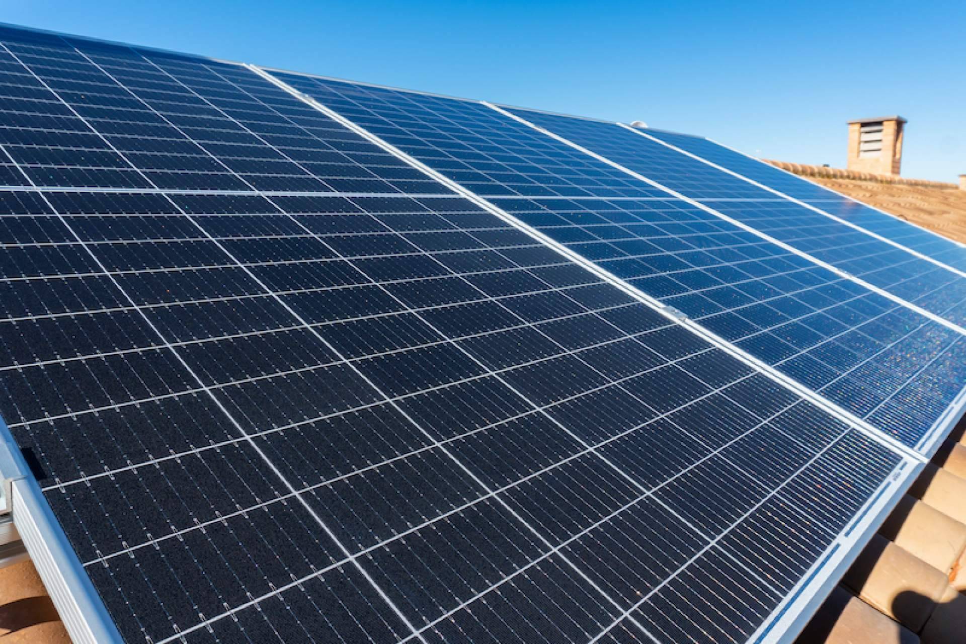 ¿Cuáles son las ventajas de las placas solares en Ciudad Real?, con Amagi Solar