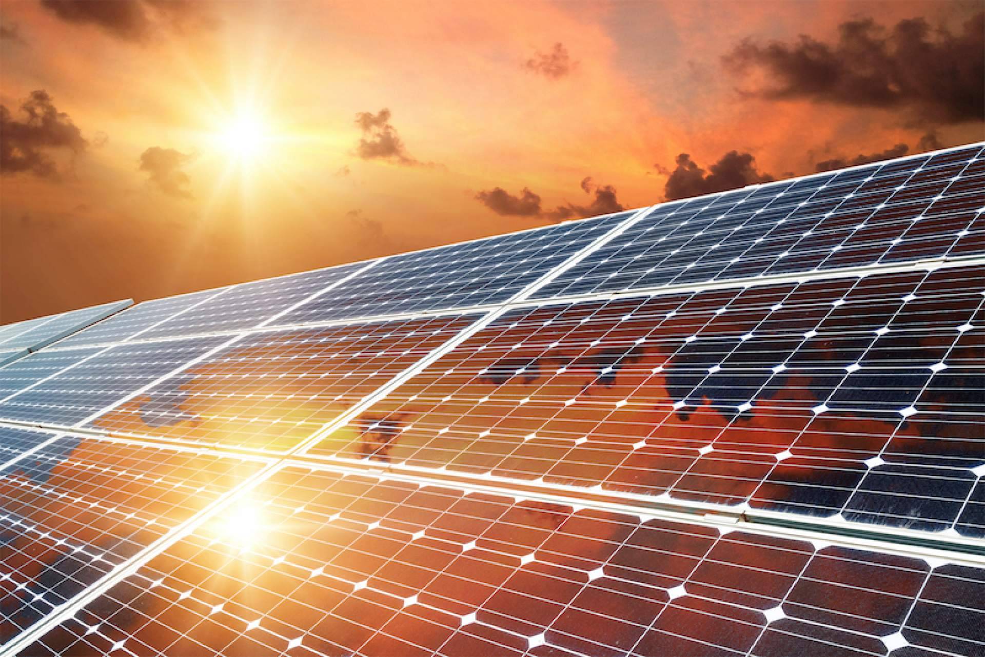 Ahorrar en la factura de la luz gracias a las ayudas disponibles para el autoconsumo doméstico