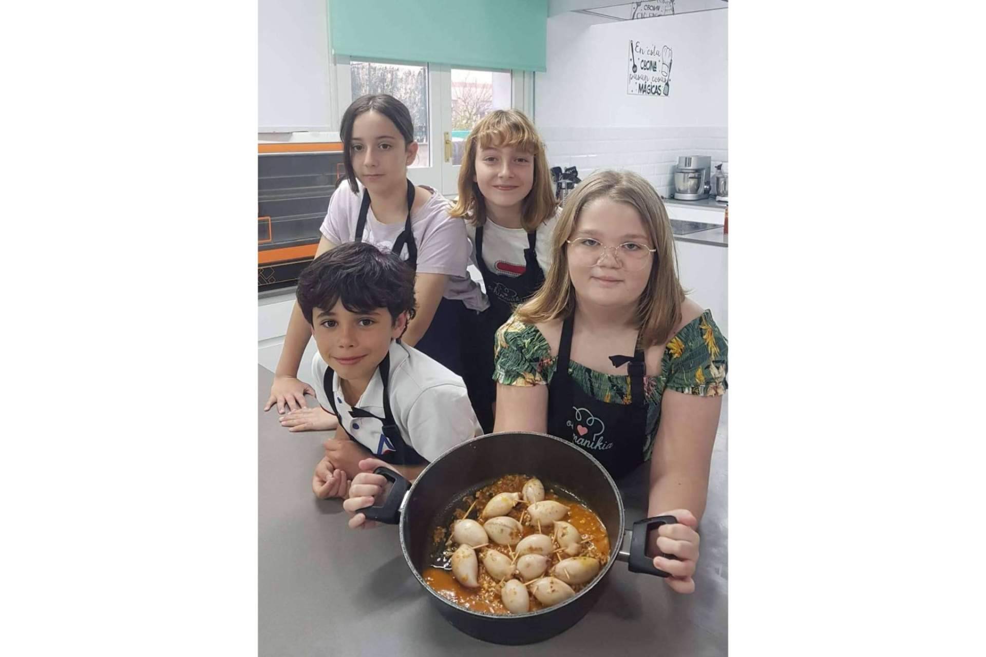 Escuela de cocina para niños, Ochimanikia