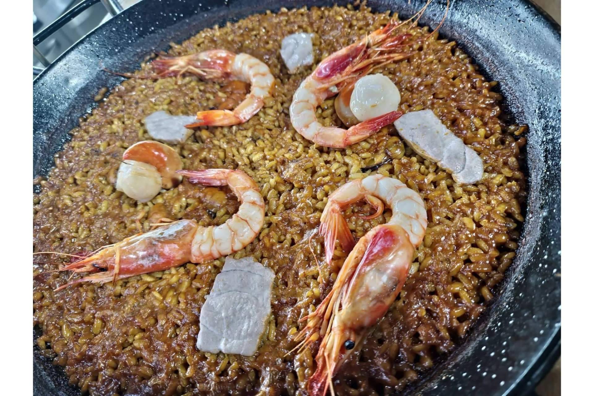 Probar el arroz alicantino con mayúsculas de la mano de OZ gastroclub