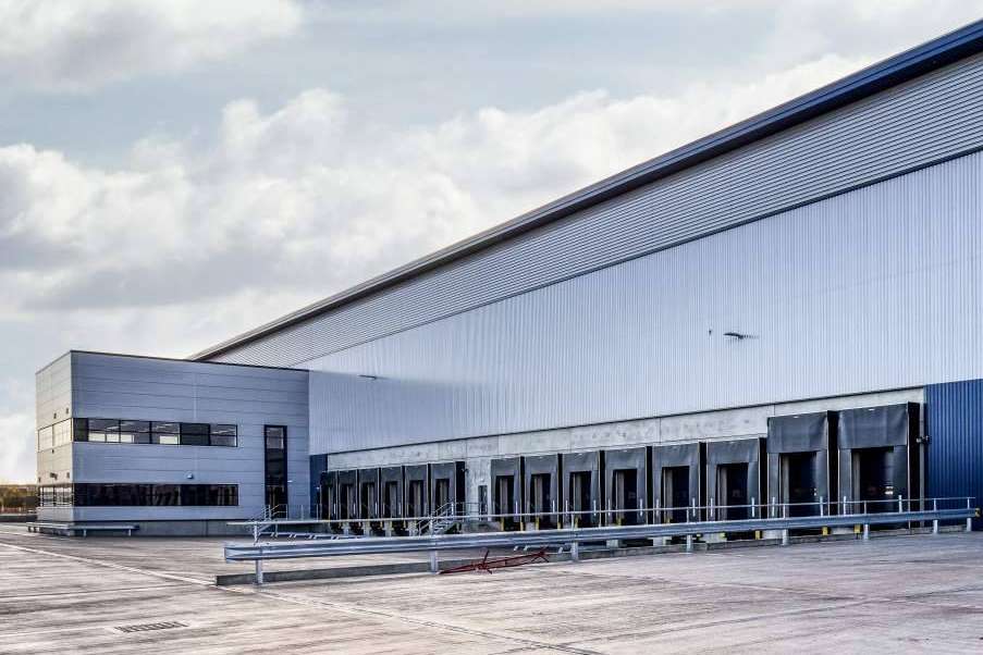 Los especialistas en equipamiento para muelles de carga y mantenimiento de ASSA ABLOY