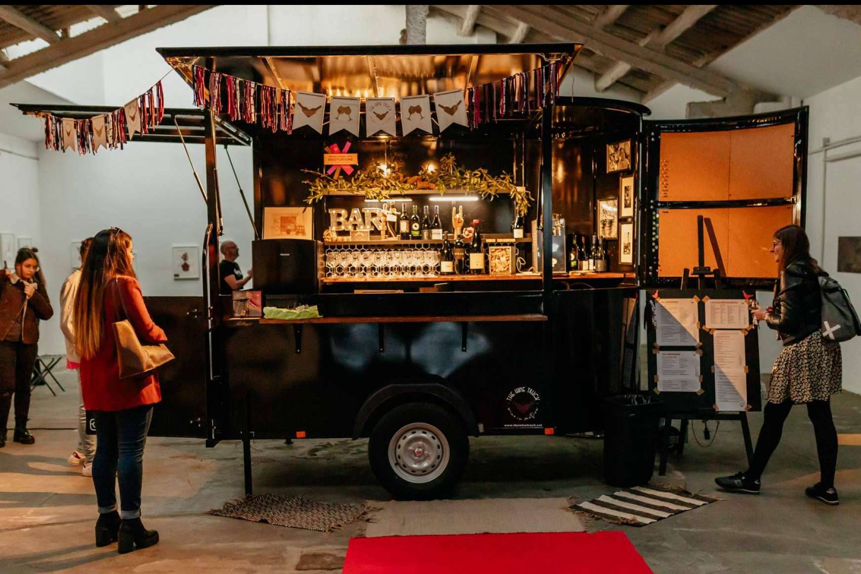 Un bar de vinos para celebrar eventos originales es The Wine Truck