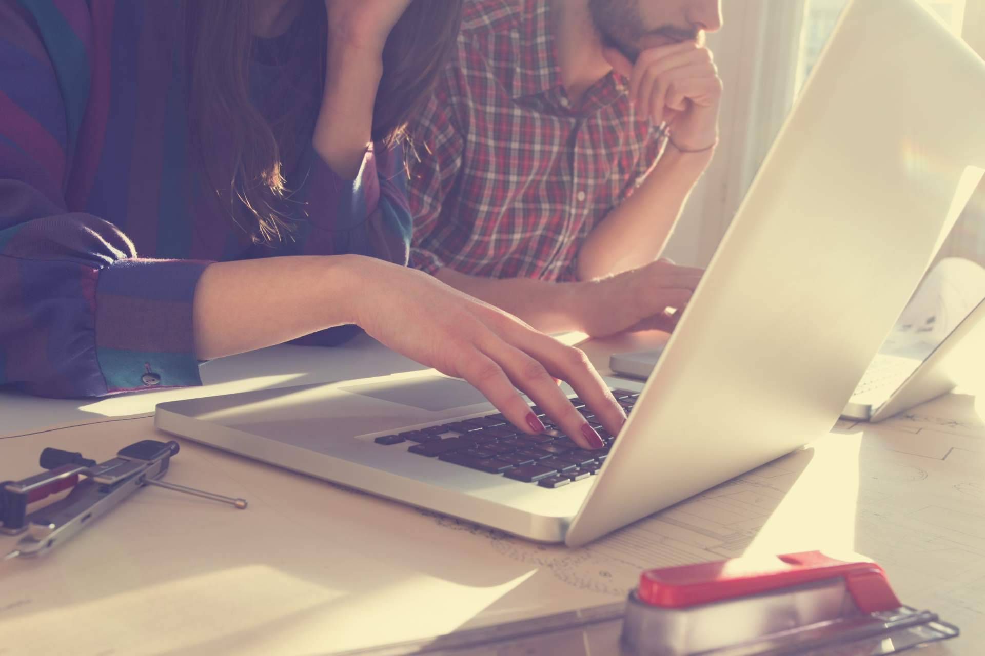 Acceder a los cursos en línea de Link Formación para estudiar desde casa