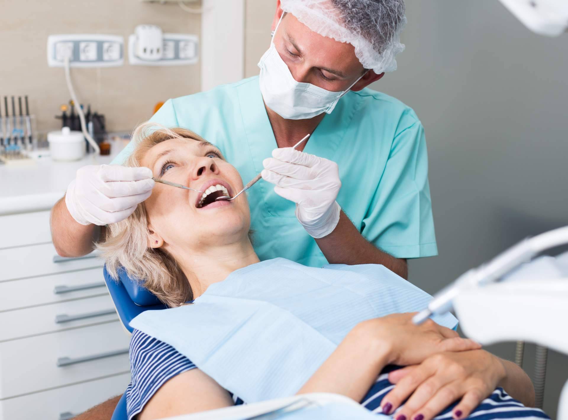 Las ventajas de los implantes de Zirconio, con DeltaDent
