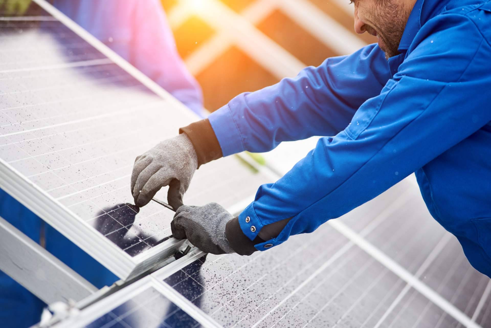Instalar paneles solares con Factorenergía para un futuro sostenible, una forma de aprovechar el poder del sol