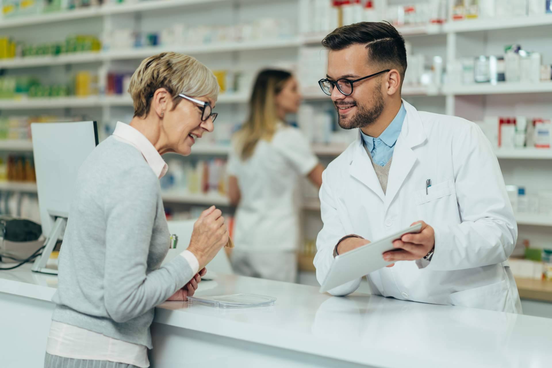 Todo lo que es importante saber y nadie cuenta para trabajar en el mostrador de una farmacia