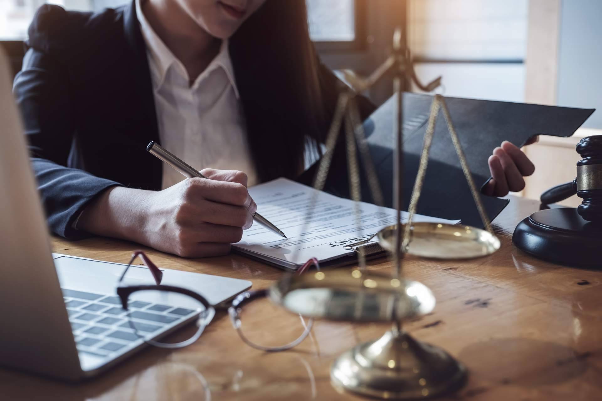 Català Reinón Abogados muestra cómo es la legislación frente al delito de abuso sexual
