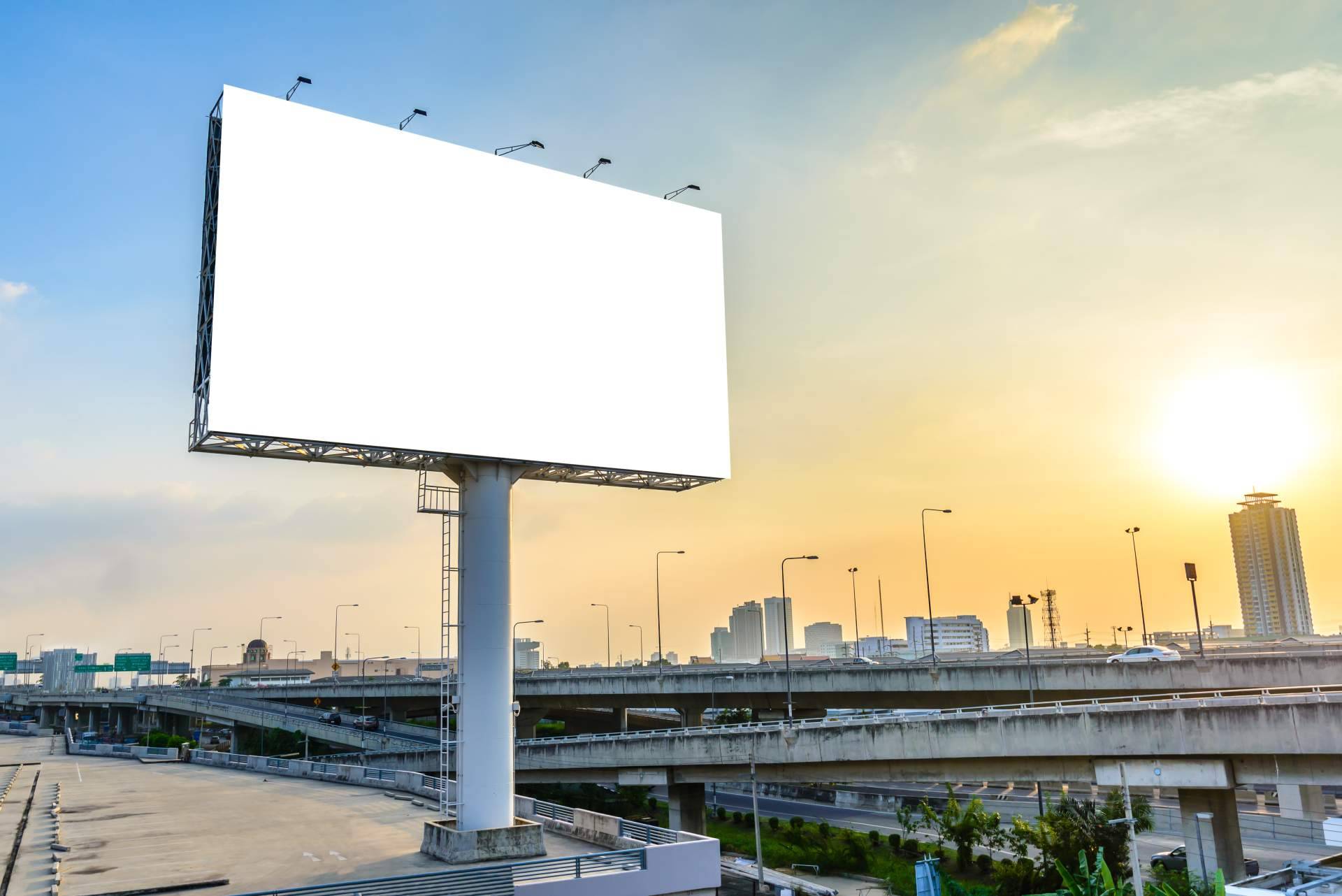 Aspectos positivos de anunciarse en soportes publicitarios de exterior
