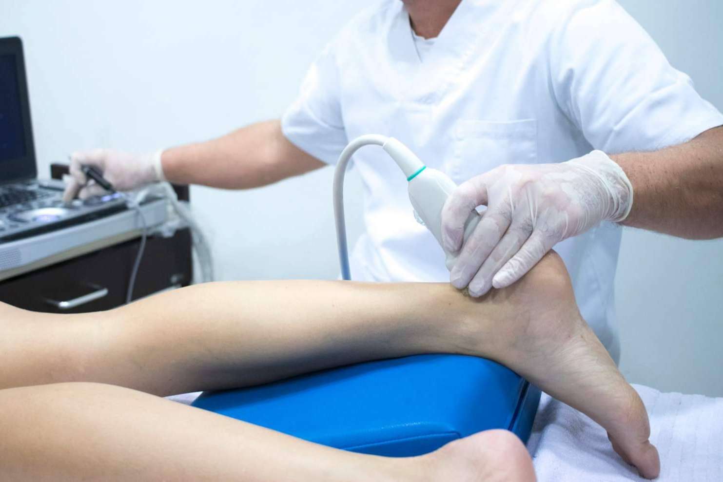 Encontrar a especialistas en ondas de choque en fisioterapia con Maisonnave Urban Human Clinic