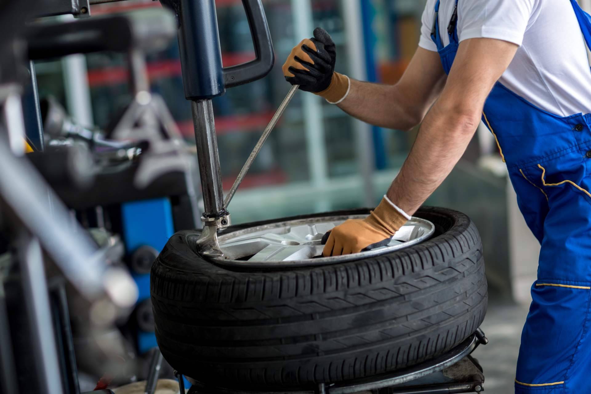 Piezas de ocasión a buen precio comprobadas, de la mano de Cosmocar