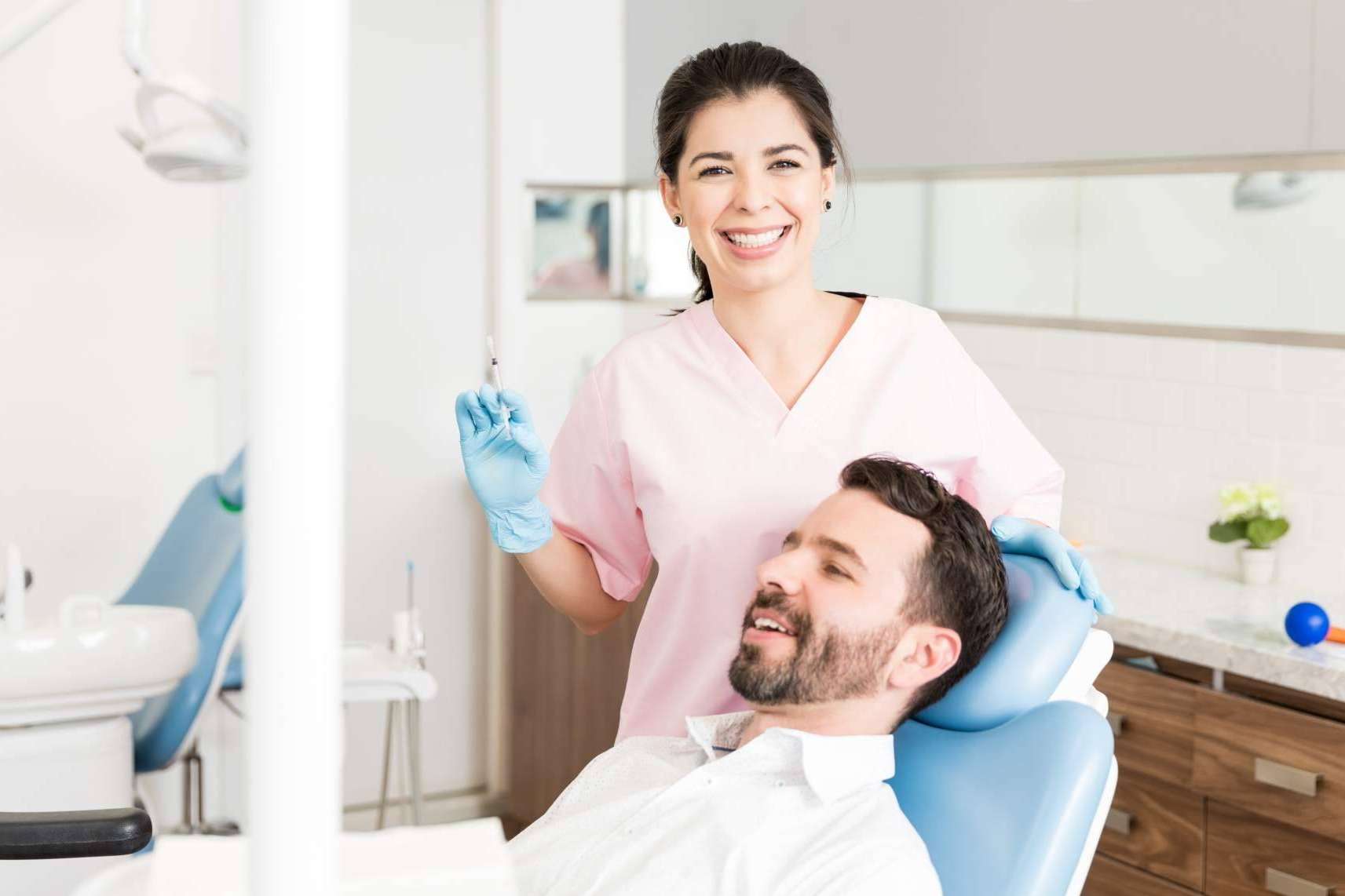 Dermasthetic presenta su Formación en Medicina Estética con diploma universitario