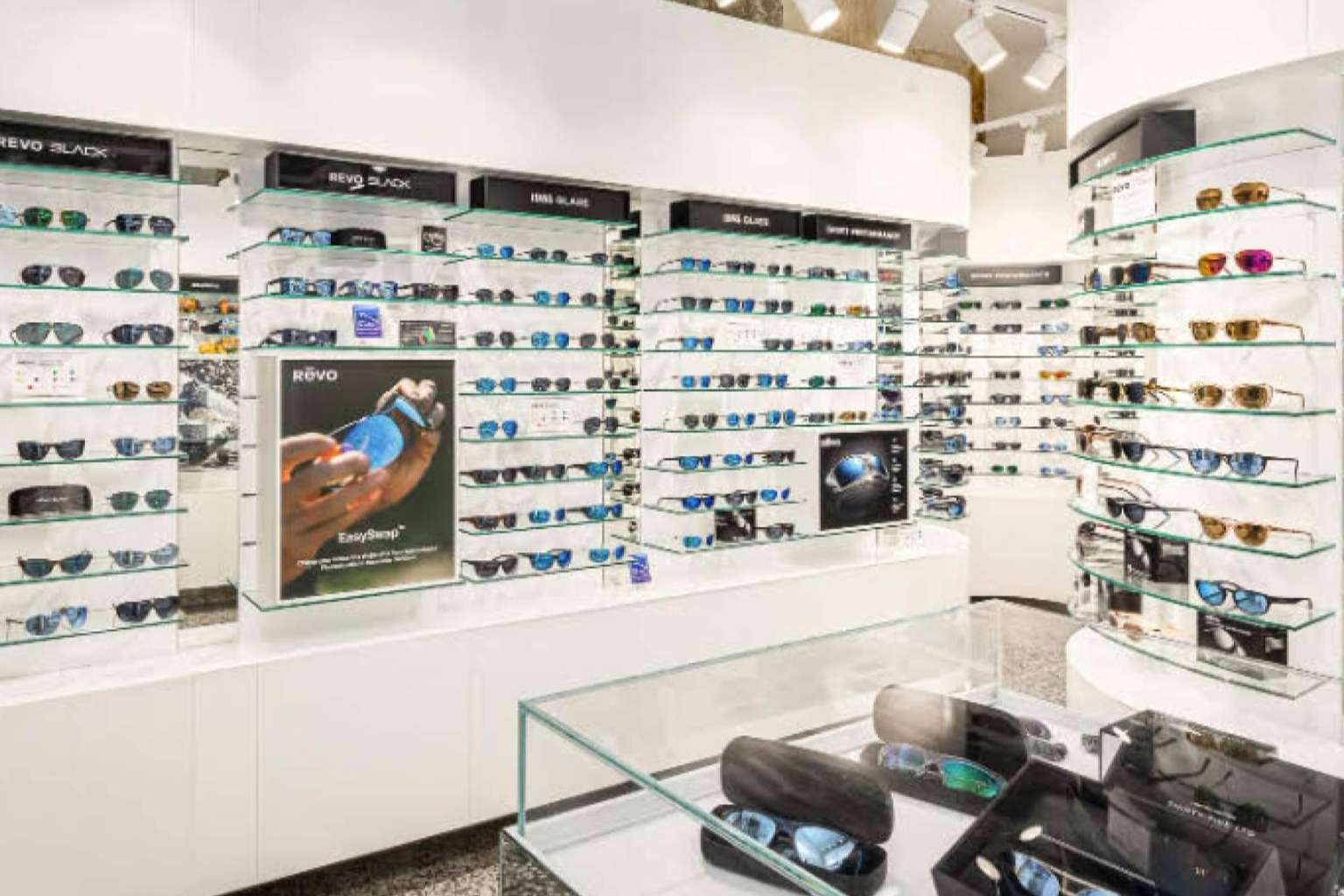 Protección ocular con la tecnología espacial de la NASA. Rēvo aterriza en Barcelona