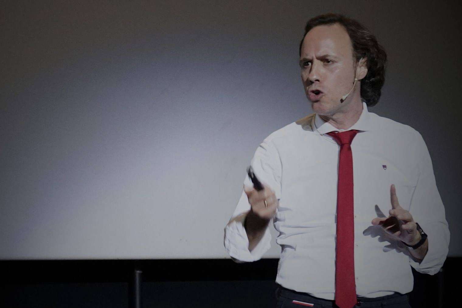 El nuevo libro que desarrolla las habilidades que marcarán la diferencia, La inteligencia adaptativa de Leandro Fernández Macho