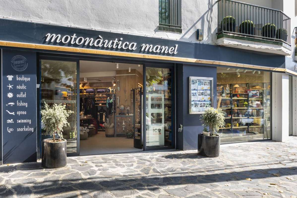 Reparación y mantenimiento de embarcaciones y sus motores con los productos y recambios originales de Motonàutica Manel